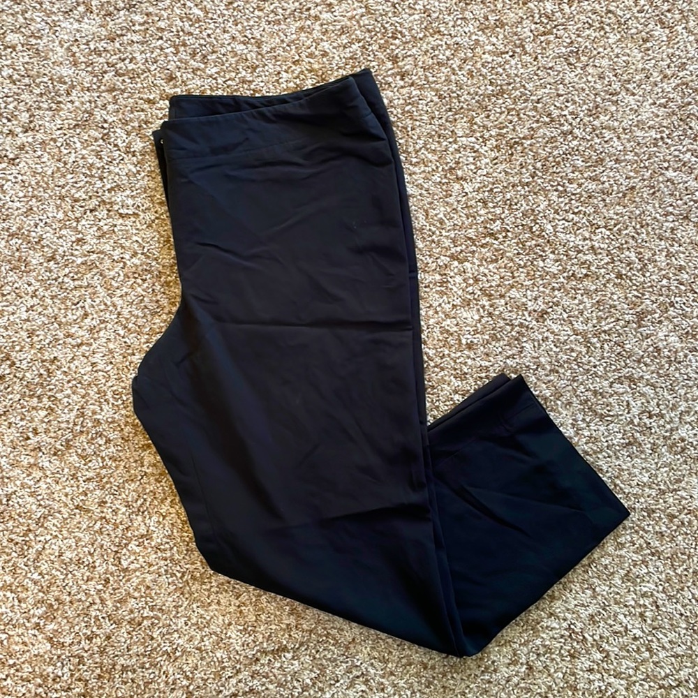 Ann Taylor lightweight cropped pants